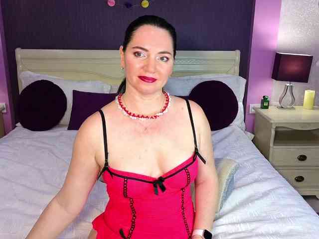 Hungryforme's chat room