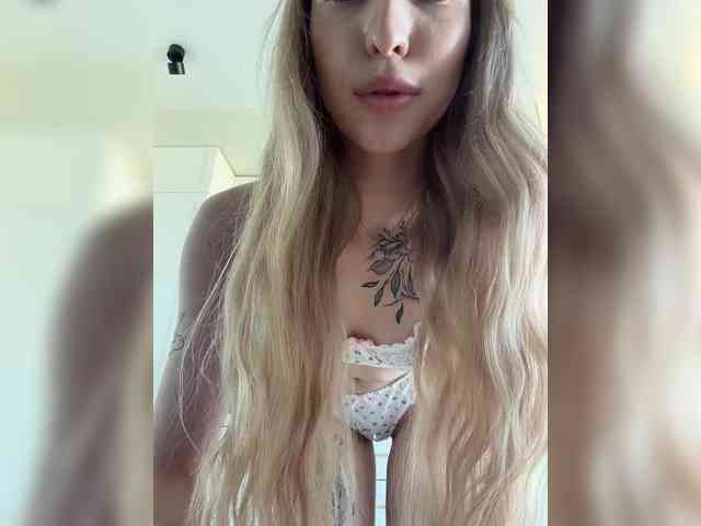 Cristi-Candy's chat room