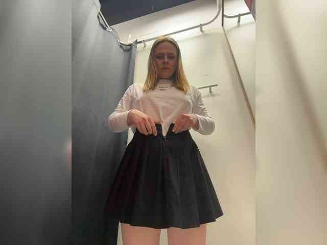 -Angel-Ali-'s chat room