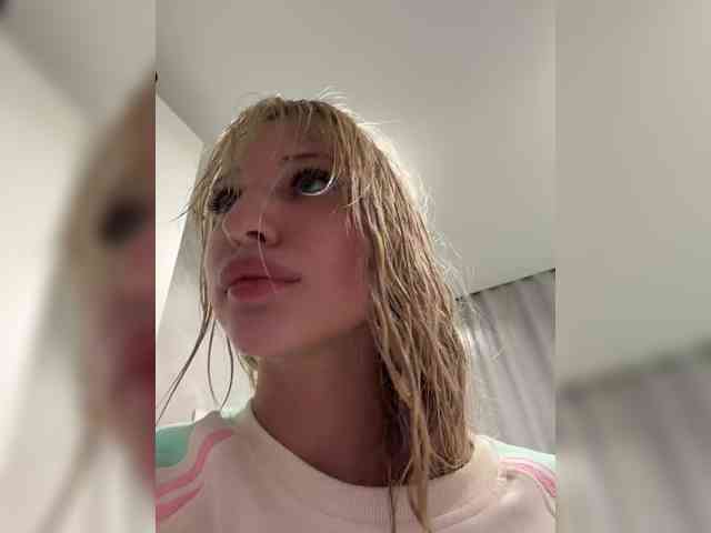 Cristi-Candy's chat room