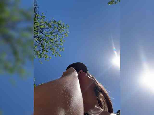 -EmilyBaby-'s chat room