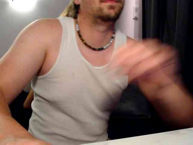 sexysecret69's chat room