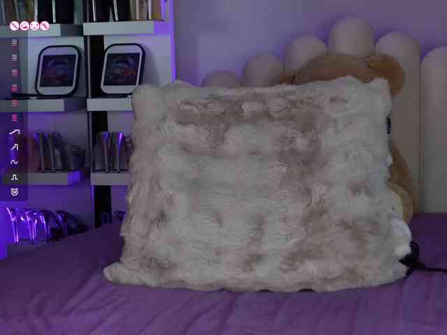 AngelaMyst's chat room