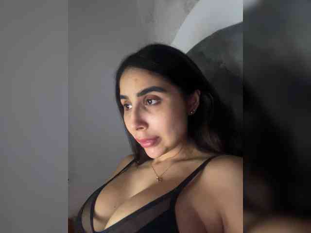 SallyeLeins's chat room