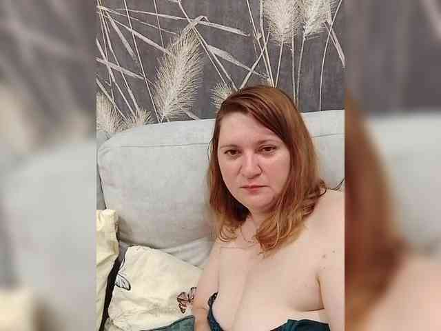 Badbadgirlss's chat room