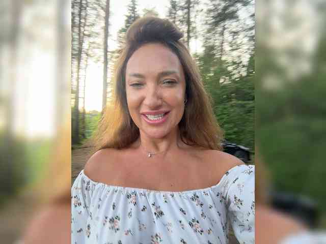 Miss_Stella's chat room