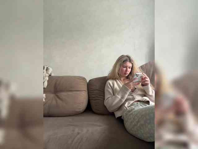 GiaVibey's chat room