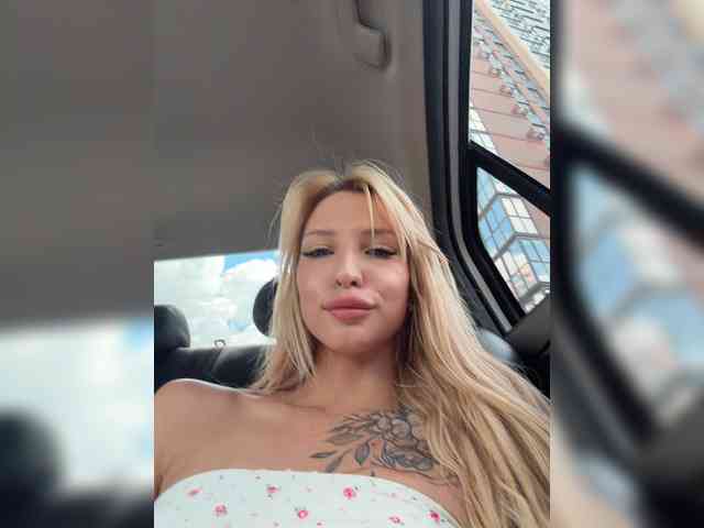 Cristi-Candy's chat room