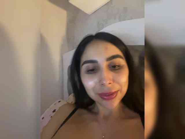 SallyeLeins's chat room