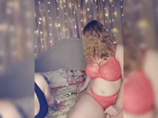Her-Girl's chat room
