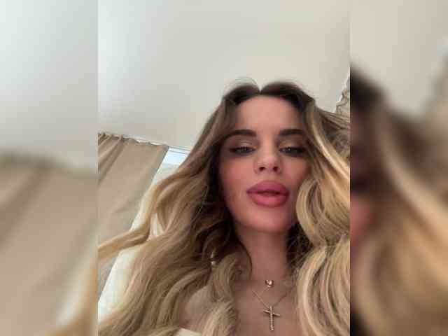 LedyMiya's chat room