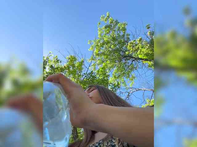 -EmilyBaby-'s chat room
