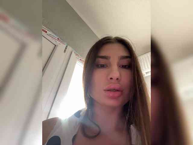 -EmilyBaby-'s chat room