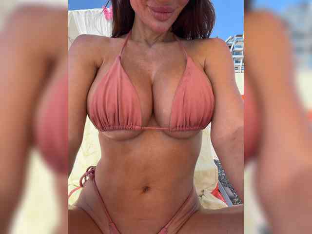 OrgazMia's chat room