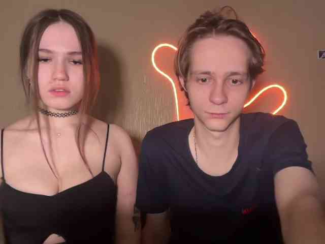 titsDestroy2008's chat room
