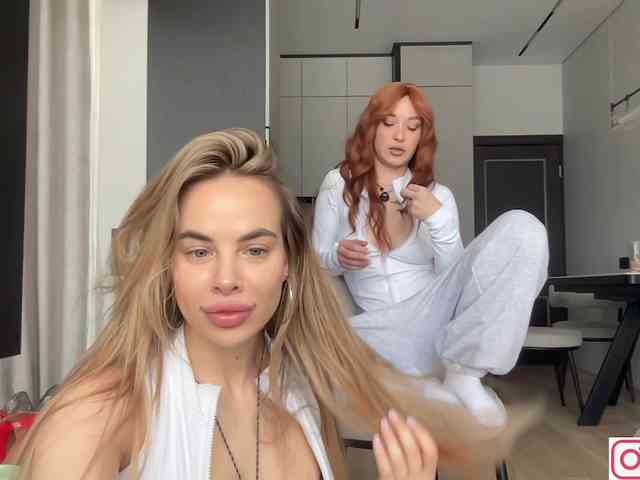 diffgirls1-1's chat room