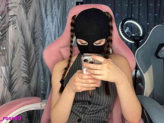 LallyRose's chat room