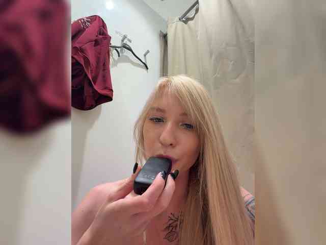 Cristi-Candy's chat room