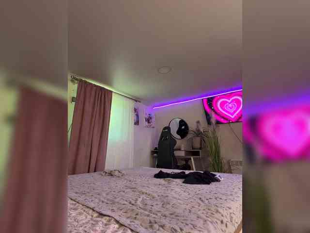 -MaybeBaby-'s chat room