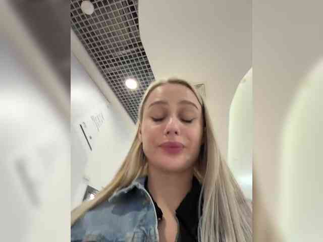 _Katrinka_'s chat room