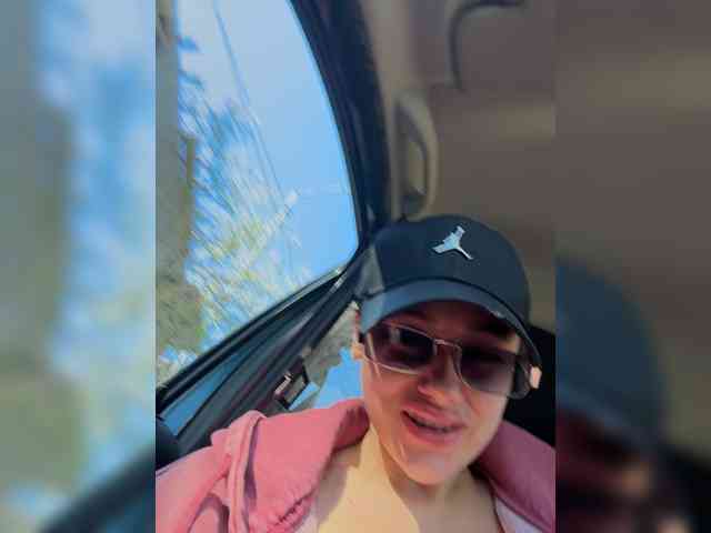 Dikiy_Angel's chat room