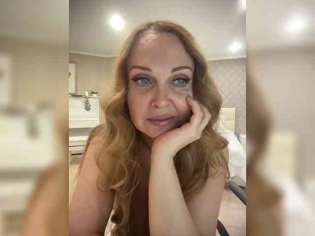 Milf_Zabava's chat room