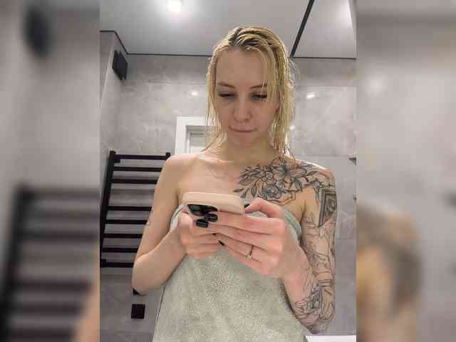 Cristi-Candy's chat room