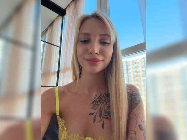Cristi-Candy's chat room