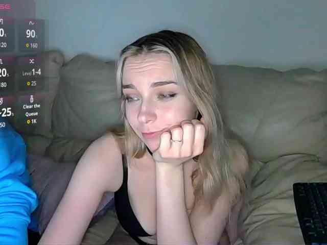 Almondmilka's chat room