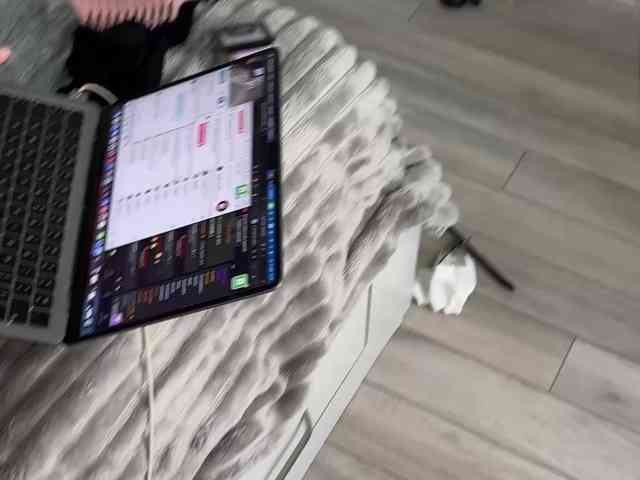 XXXDreamTeam's chat room