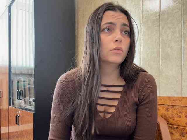 LustySass's chat room