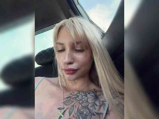 Cristi-Candy's chat room