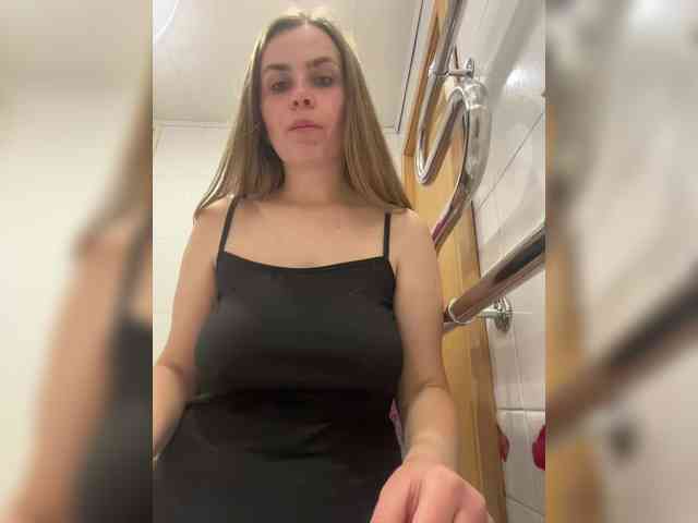 LolaSexxx's chat room
