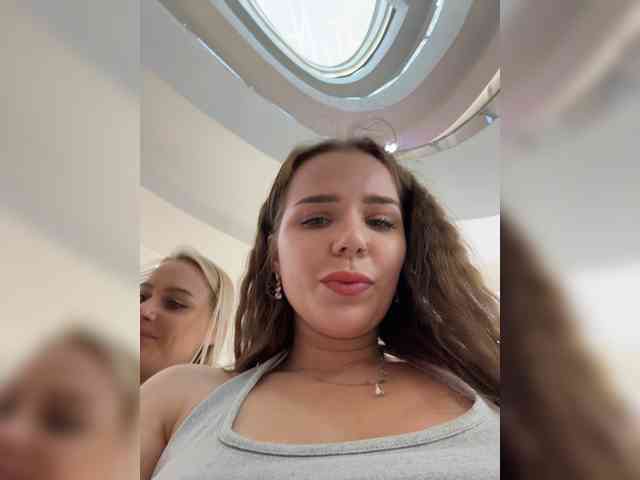 _Katrinka_'s chat room