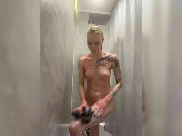 Cristi-Candy's chat room