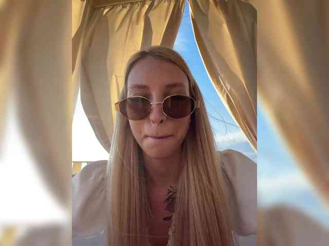 Cristi-Candy's chat room