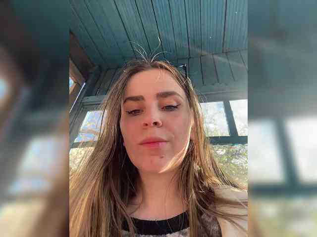 LolaSexxx's chat room