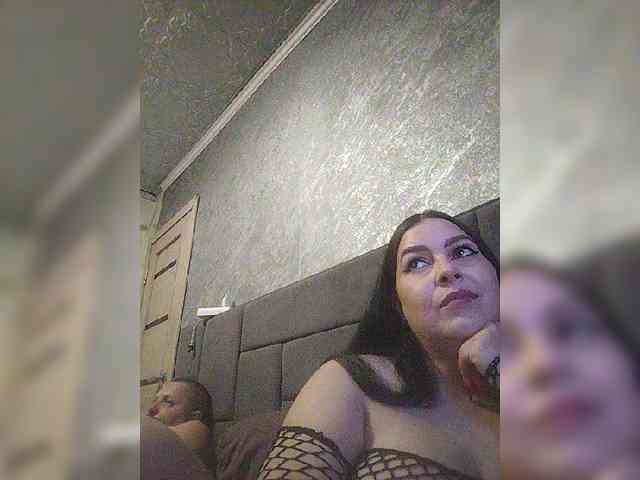 Cleopatra1990's chat room