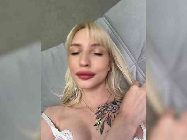 Cristi-Candy's chat room