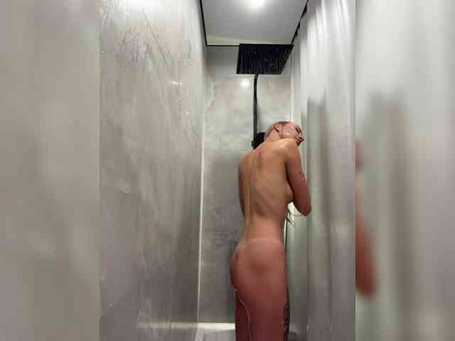 Cristi-Candy's chat room