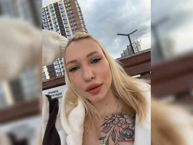 Cristi-Candy's chat room