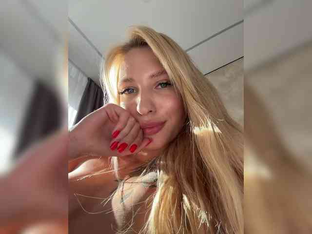 Cristi-Candy's chat room
