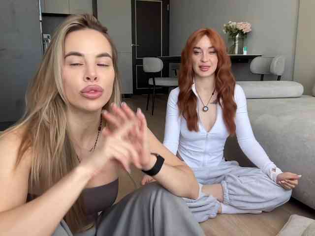 diffgirls1-1's chat room