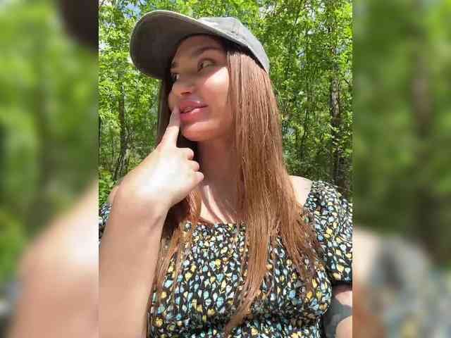 -EmilyBaby-'s chat room