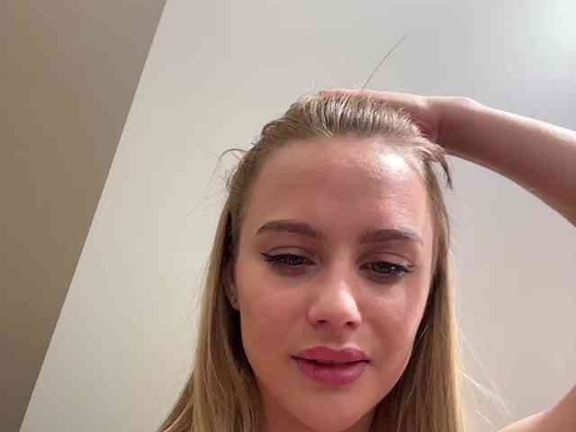 _Katrinka_'s chat room