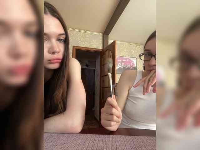 shyyyygirls's chat room