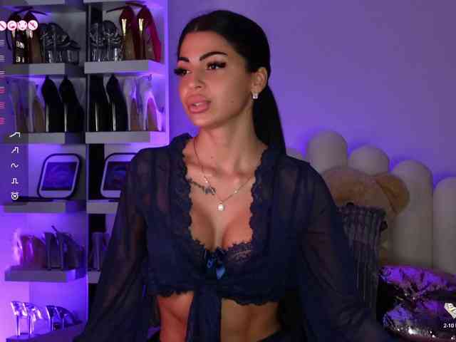 AngelaMyst's chat room