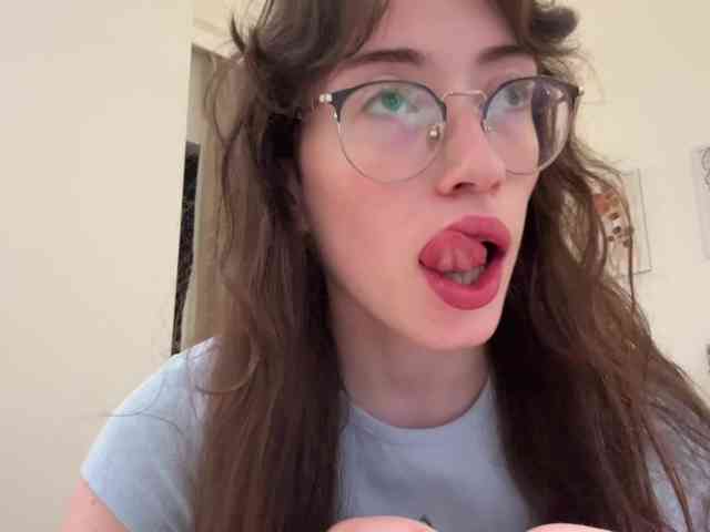 KellyyBeryy's chat room