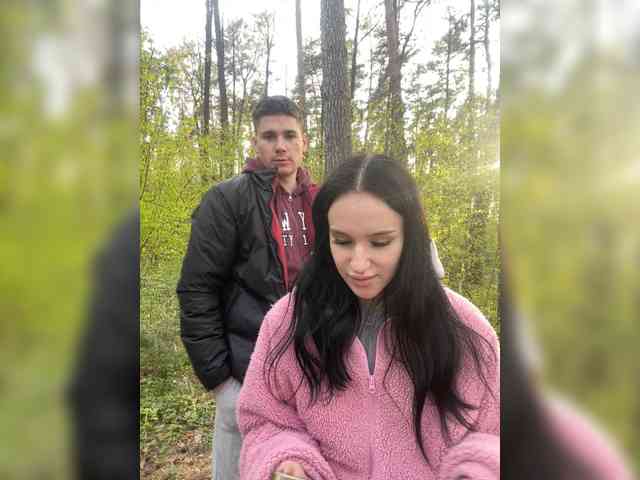 LeoCouple's chat room