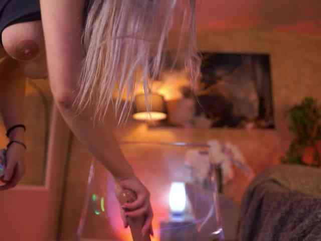 MaddieBryggs's chat room